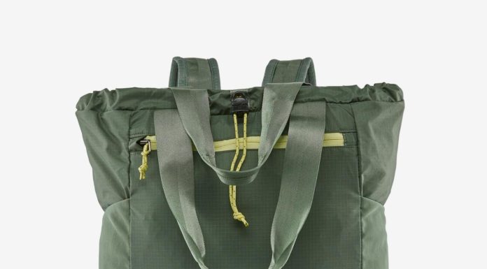 Patagonia Ultralight Travel Tote Review patagonia ultralight black hole 27L review