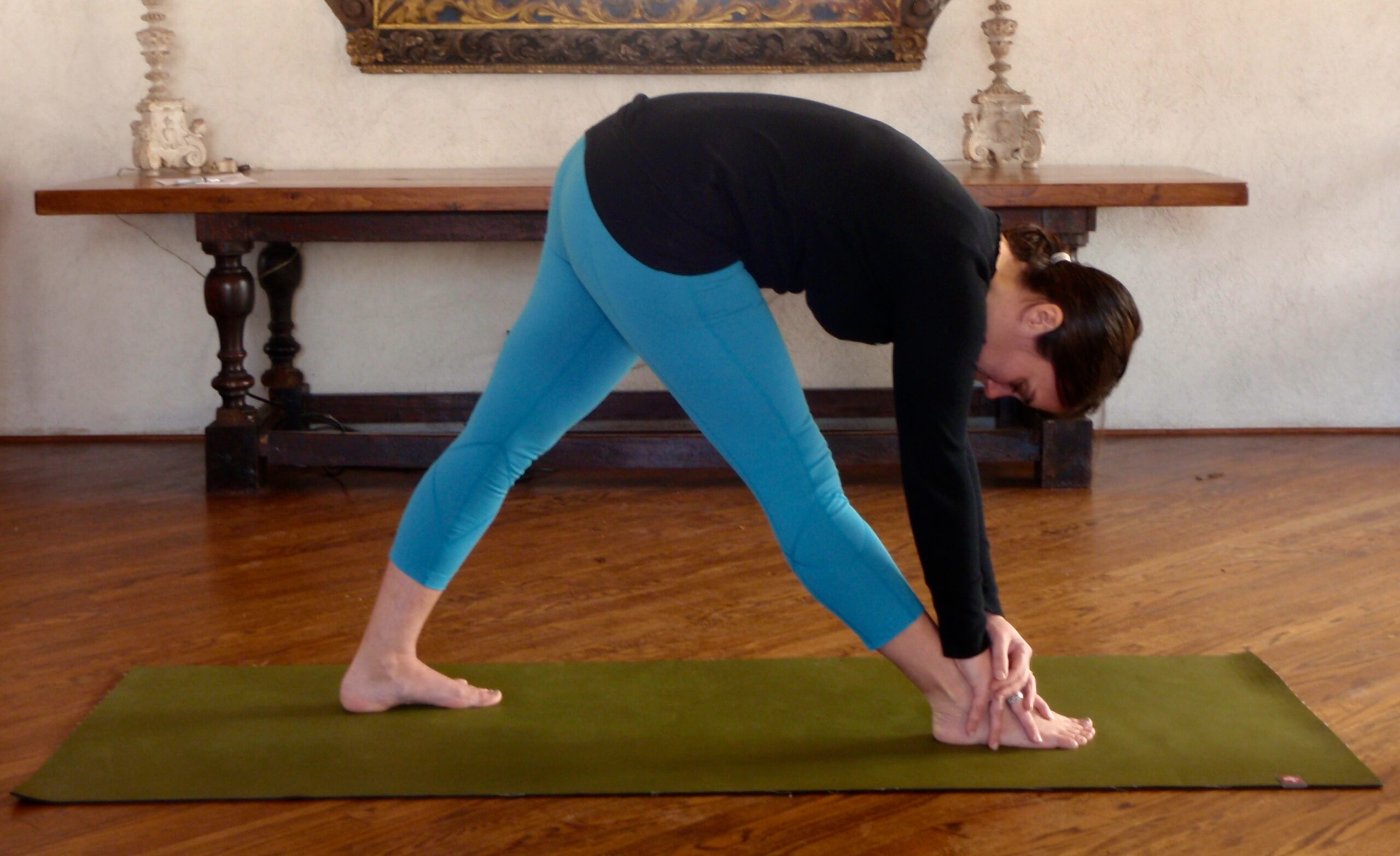 Get Moving: Yoga Pose for Tight Hamstrings - WOMEN'S GEAR GUIDE